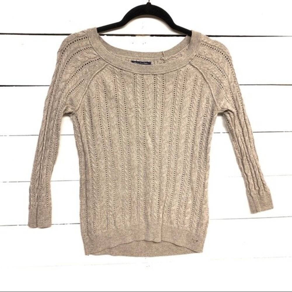 American Eagle | tan knitted sweater